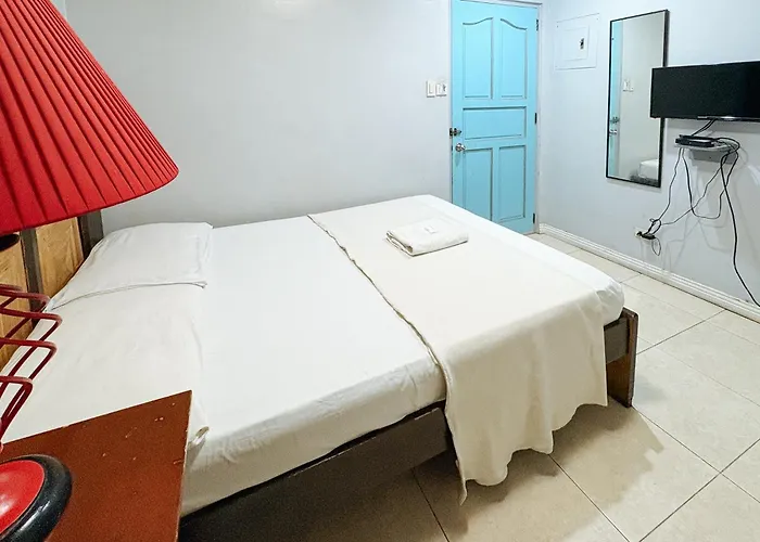 Le Carmen By Reddoorz Hotel 2*