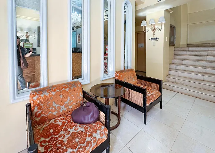Le Carmen By Reddoorz Hotel