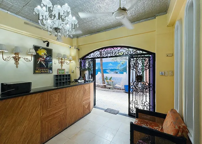Le Carmen By Reddoorz Hotel